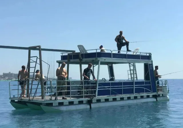Морская прогулка на катере в Адлере с рыбалкой по желанию: 3 часа удовольствия