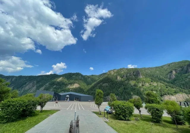Групповая экскурсия на Красноярскую ГЭС и в Дивногорск