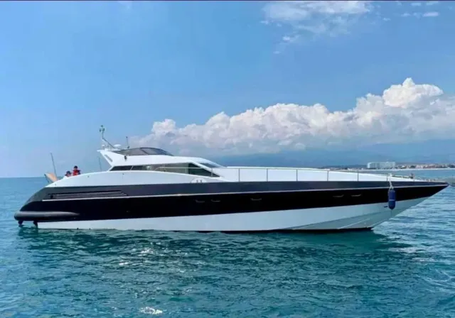 Аренда комфортабельного VIP катера в Адлере: незабываемое морское приключение