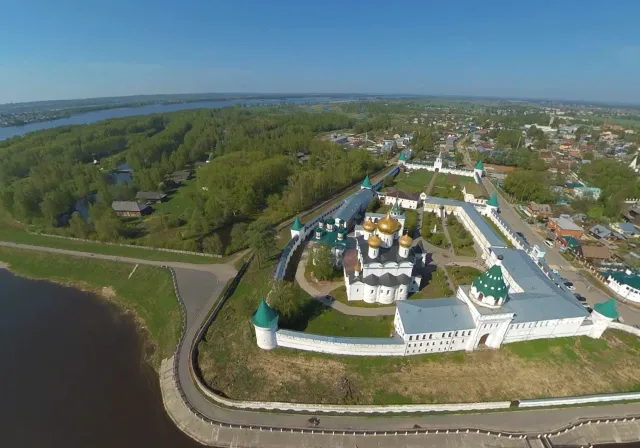 Полет над Костромой и не только: VR-экскурсия и дегустация