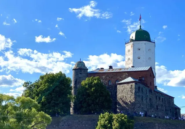 Средневековый Выборг: экскурсия из Петербурга