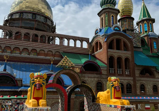 Религиозные и исторические сокровища Татарстана: Свияжск, Раифский монастырь и Храм всех религий
